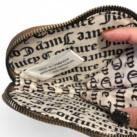 Juicy Couture Chino Chestnut Heart Wristlet (NWOT) - Picture 5 of 5